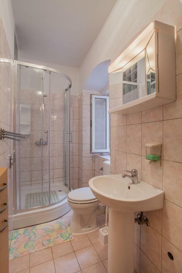 Dabovic Apartment Cres