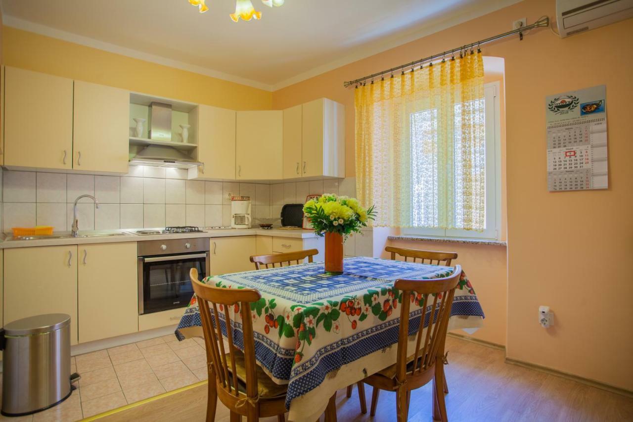 Dabovic Apartment *